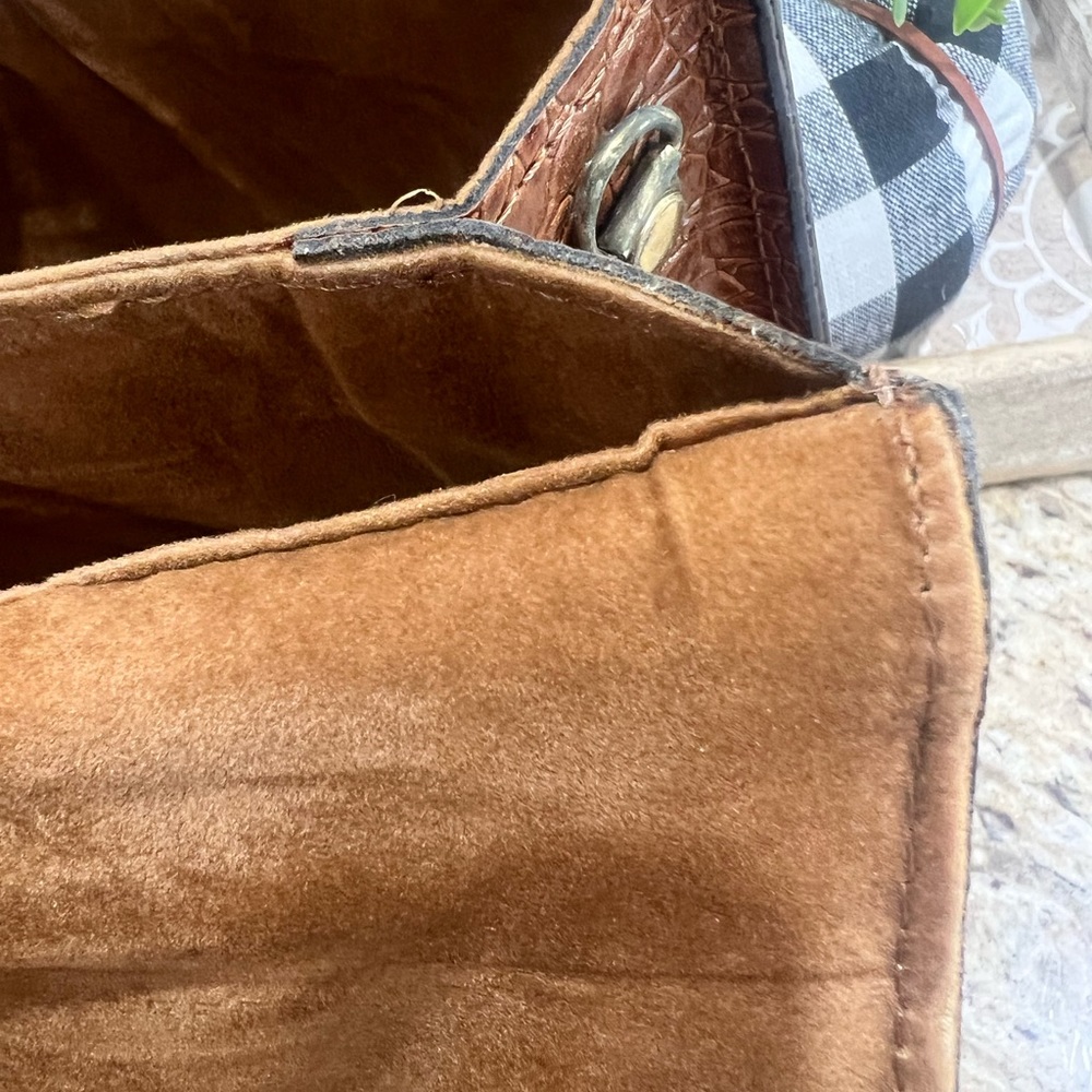 Crocodile Embossed Brown Clutch Crossbody Bag - Picture 10 of 13
